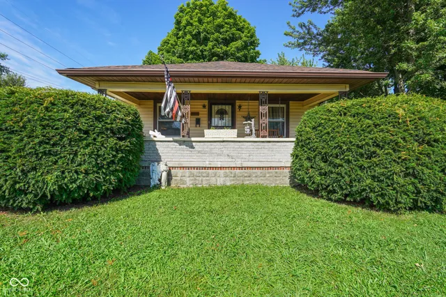 $181,900 | 100 North 6th Avenue, Beech Grove, IN 46107