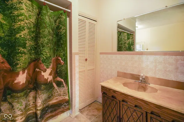 $181,900 | 100 North 6th Avenue, Beech Grove, IN 46107