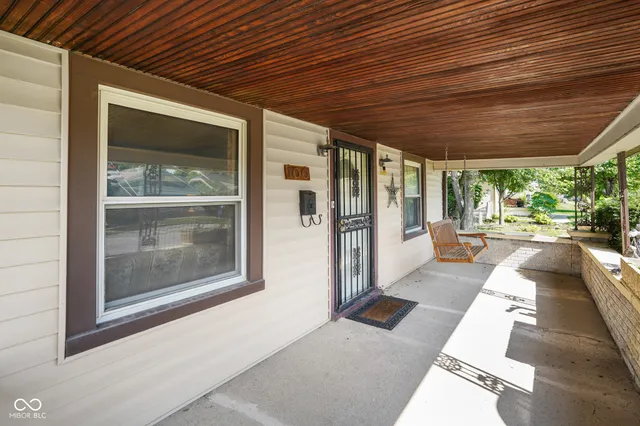 $181,900 | 100 North 6th Avenue, Beech Grove, IN 46107