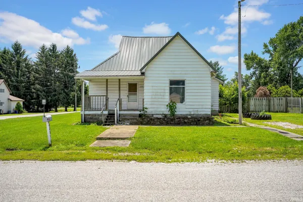$155,000 | 328 Wells Avenue, Mitchell, IN 47446