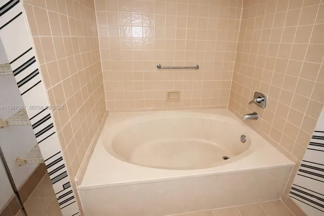 $163,000 | 500 Northwest 214th Street, Unit 103, Miami Gardens, FL 33169