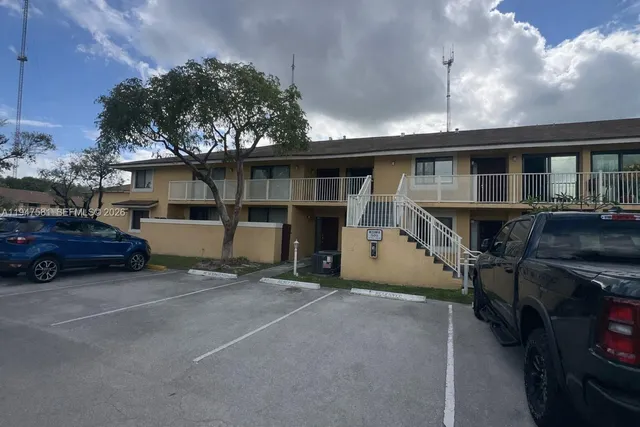 $163,000 | 500 Northwest 214th Street, Unit 103, Miami Gardens, FL 33169