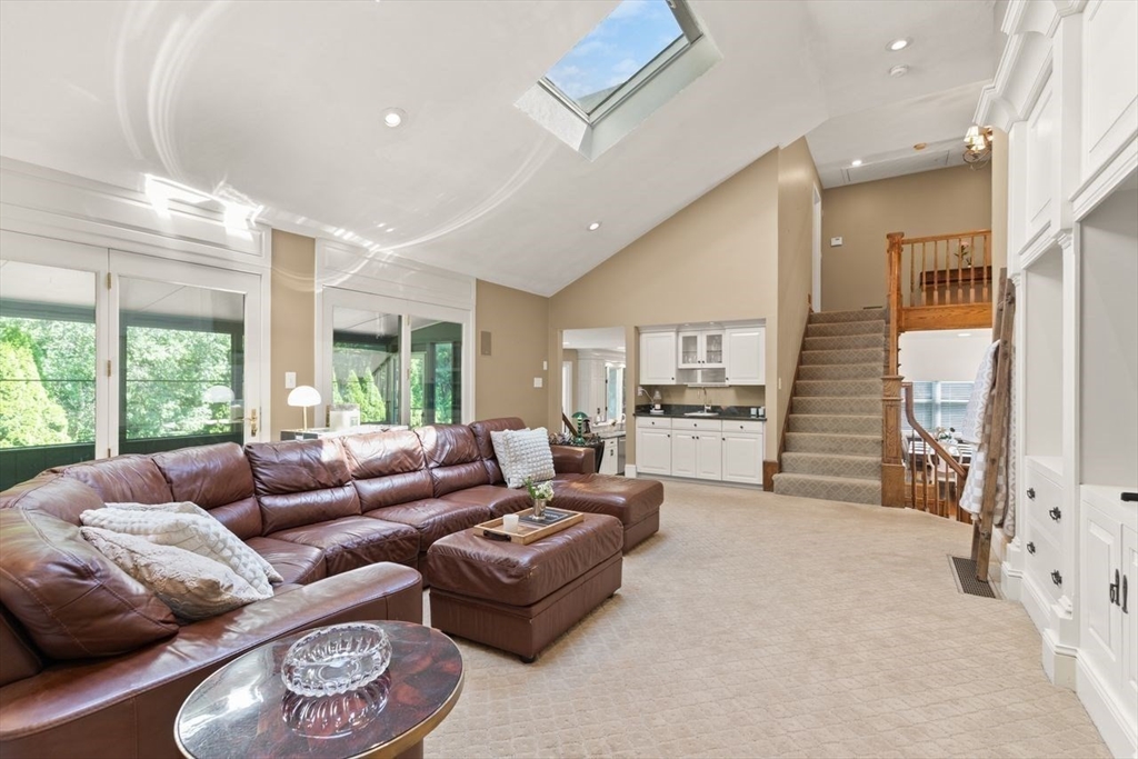 2 Sandpiper Hill Sharon, MA 02067 - Photo 6 of 41