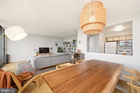 $239,000 | 4201 Cherry Hill Road, Unit 503, Arlington, VA 22207
