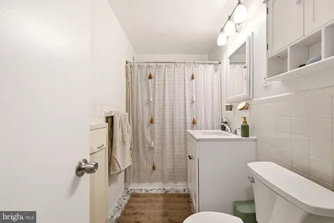 $239,000 | 4201 Cherry Hill Road, Unit 503, Arlington, VA 22207