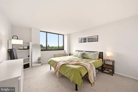 $239,000 | 4201 Cherry Hill Road, Unit 503, Arlington, VA 22207