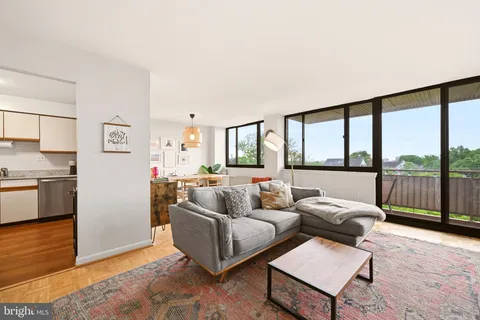 $239,000 | 4201 Cherry Hill Road, Unit 503, Arlington, VA 22207