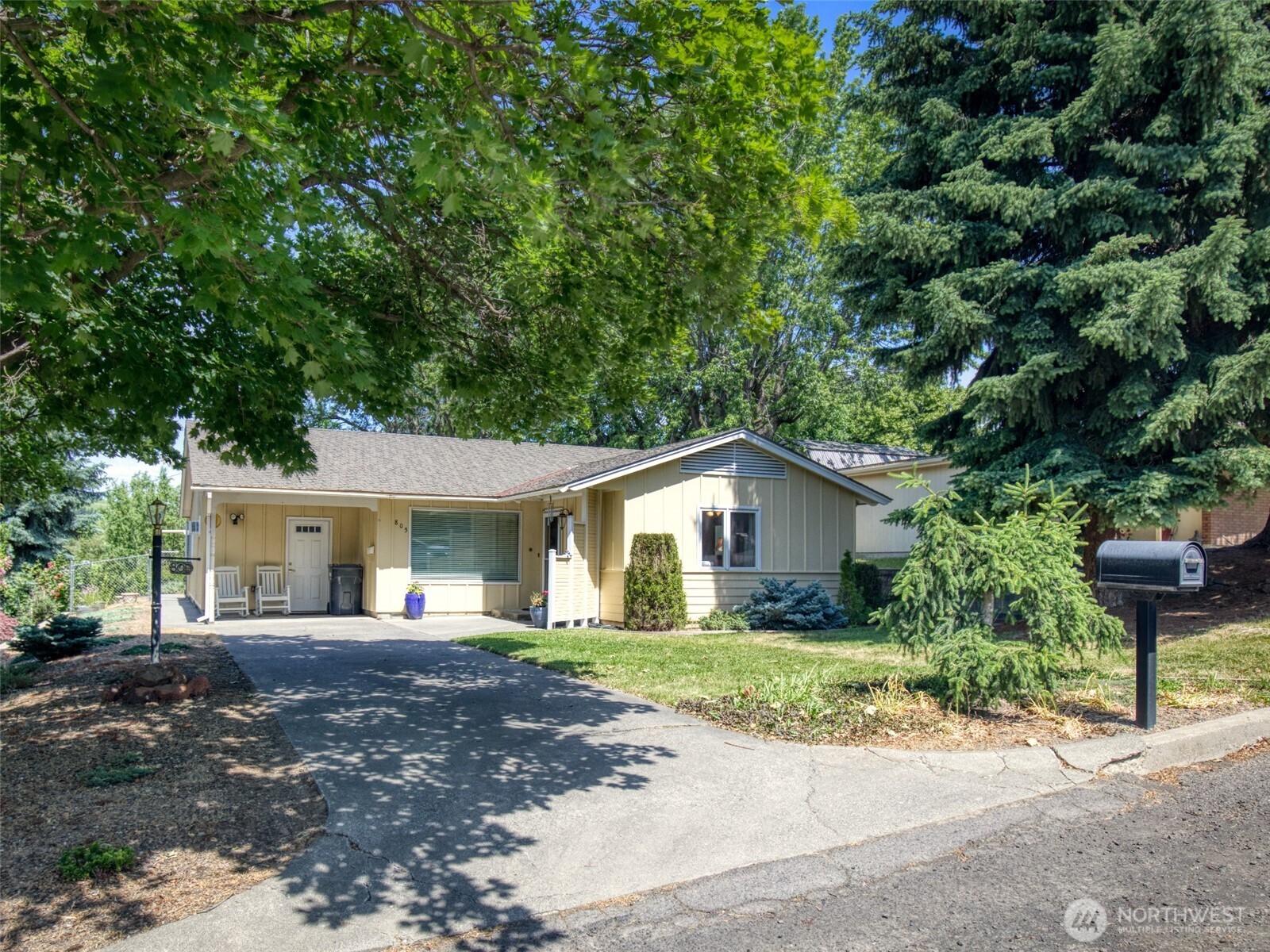 805 East Spring Street Dayton, WA 99328 - Photo 27 of 33