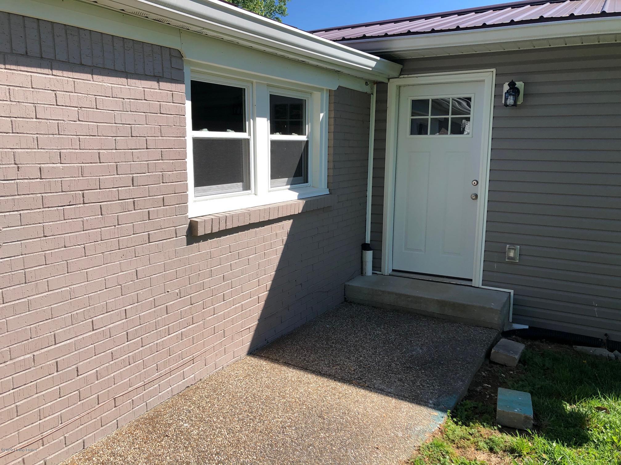 150 Rabbitt Run Road Vine Grove, KY 40175 - Photo 36 of 48 150 rr back door