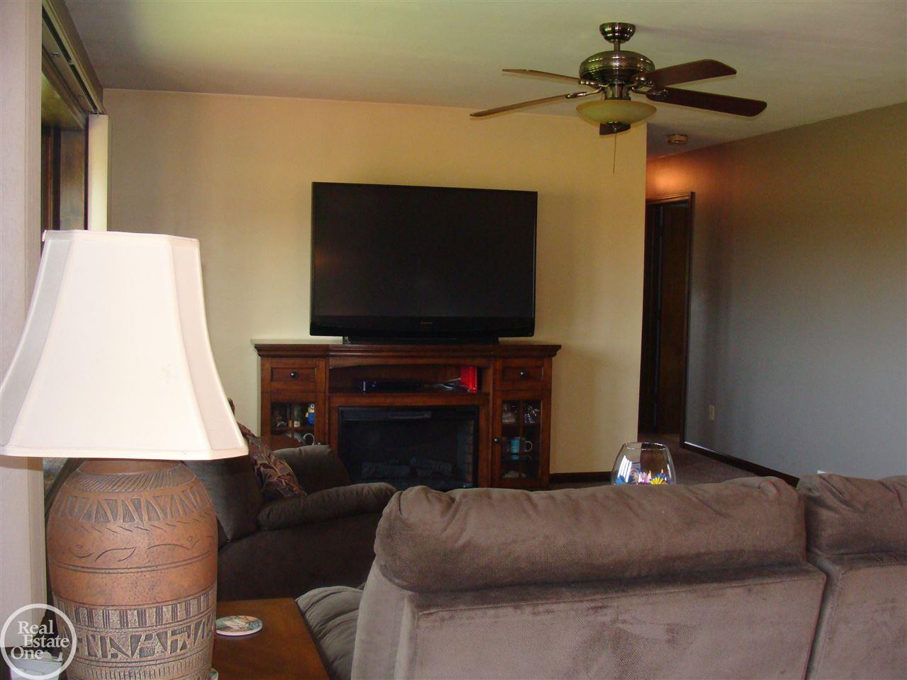 5084 Wixson Road Avoca, MI 48006 - Photo 26 of 51 31303761-25.JPG