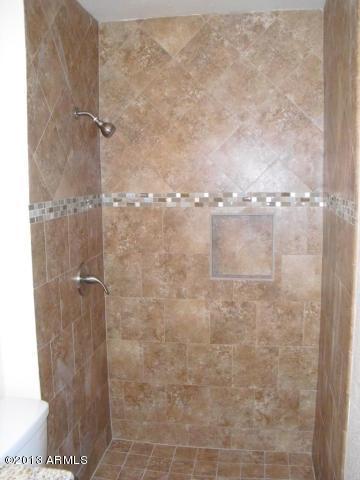 2502 West Wethersfield Road Phoenix, AZ 85029 - Photo 6 of 31 Master shower