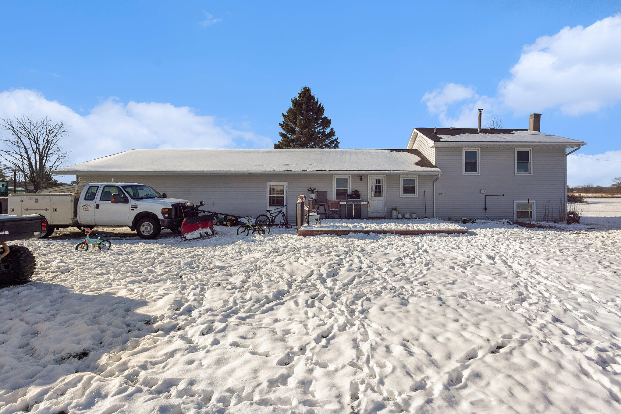 5740 North Coleman Road Coleman, MI 48618 - Photo 13 of 27 013_0z7a6412_109