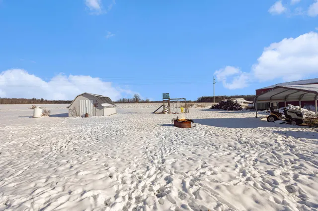 $299,000 | 5740 North Coleman Road, Coleman, MI 48618