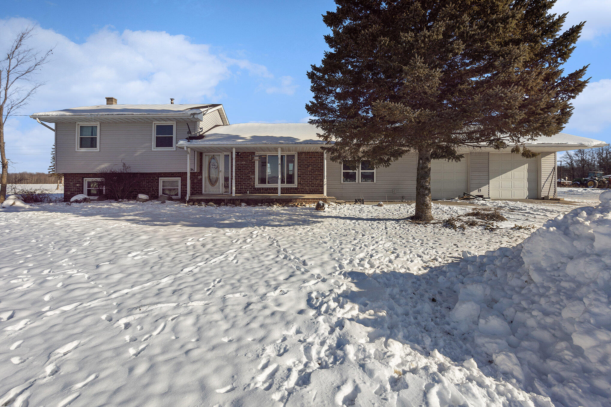 5740 North Coleman Road Coleman, MI 48618 - Photo 21 of 27 002_0z7a6409_860