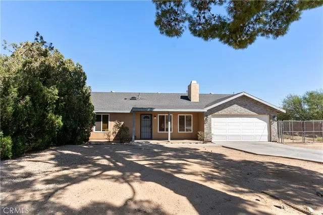 $2,160 | 18742 Vine Street, Hesperia, CA 92345