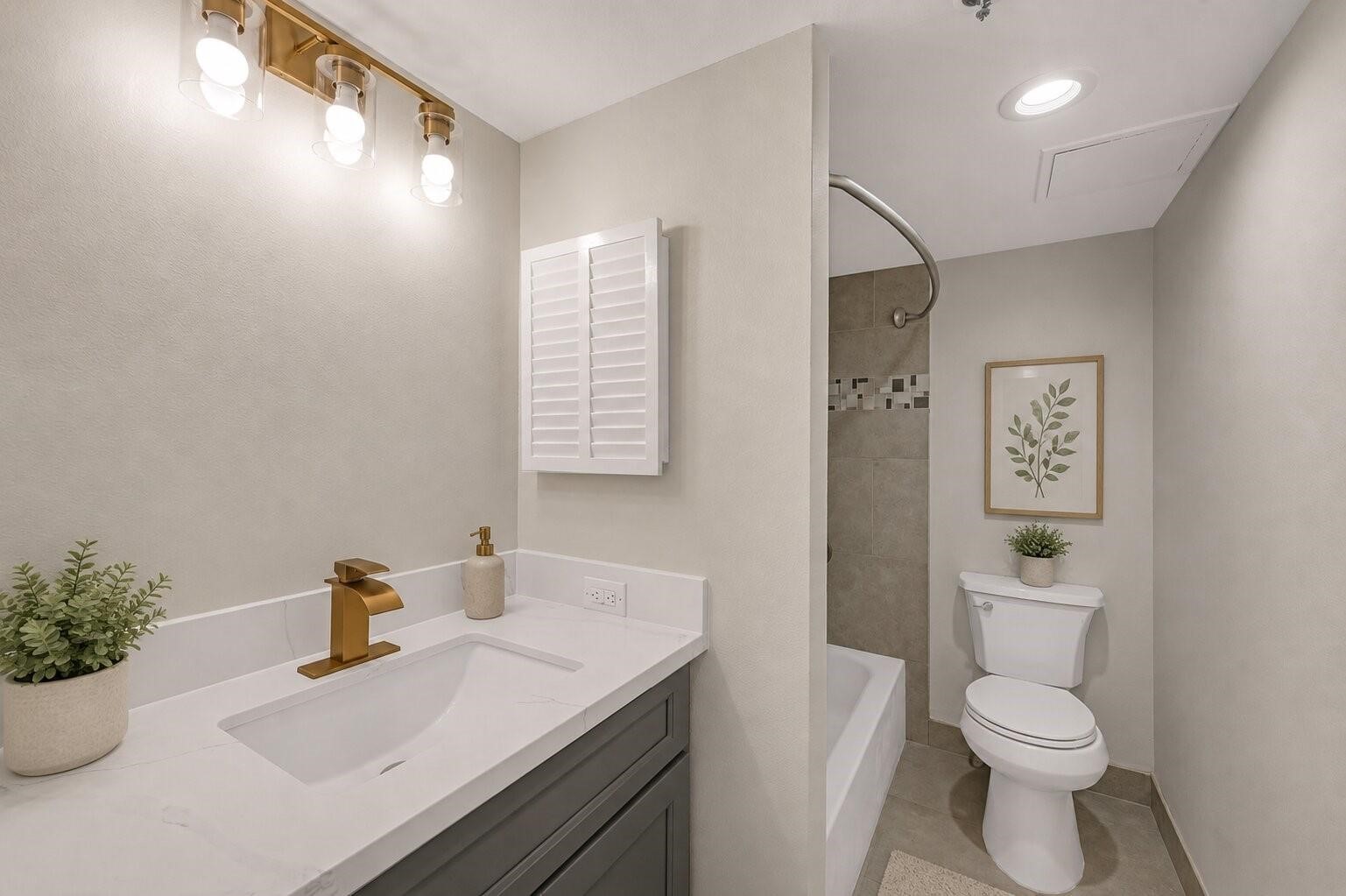 3525 Sage Road, Unit 304 Houston, TX 77056 - Photo 27 of 34 Virtually staged