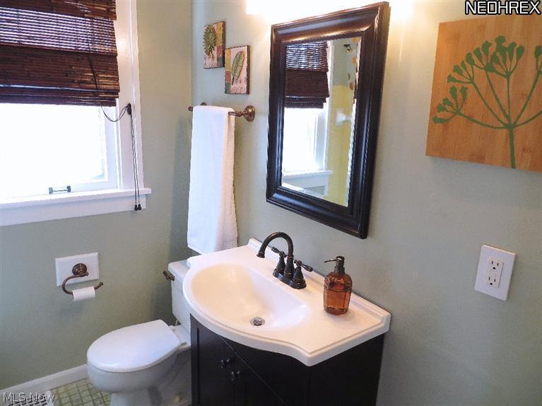 2429 Canterbury Road Cleveland Heights, OH 44118 - Photo 16 of 25