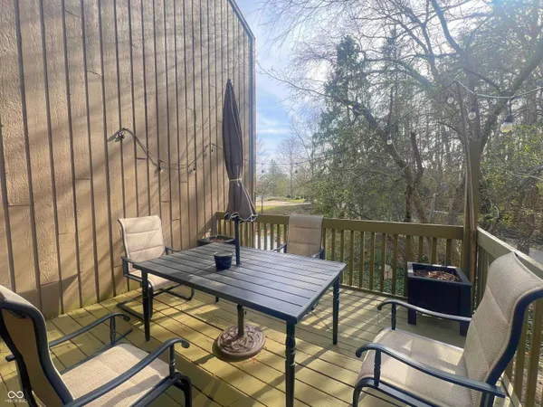 $242,000 | 98 Lookout Ridge Drive, Columbus, IN 47201