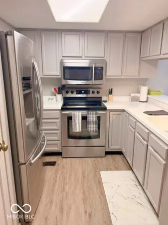 $242,000 | 98 Lookout Ridge Drive, Columbus, IN 47201