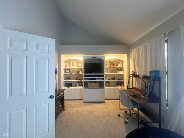 $242,000 | 98 Lookout Ridge Drive, Columbus, IN 47201