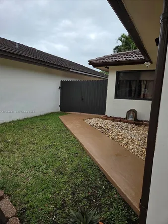 $1,550 | Tamiami, Miami, FL 33175