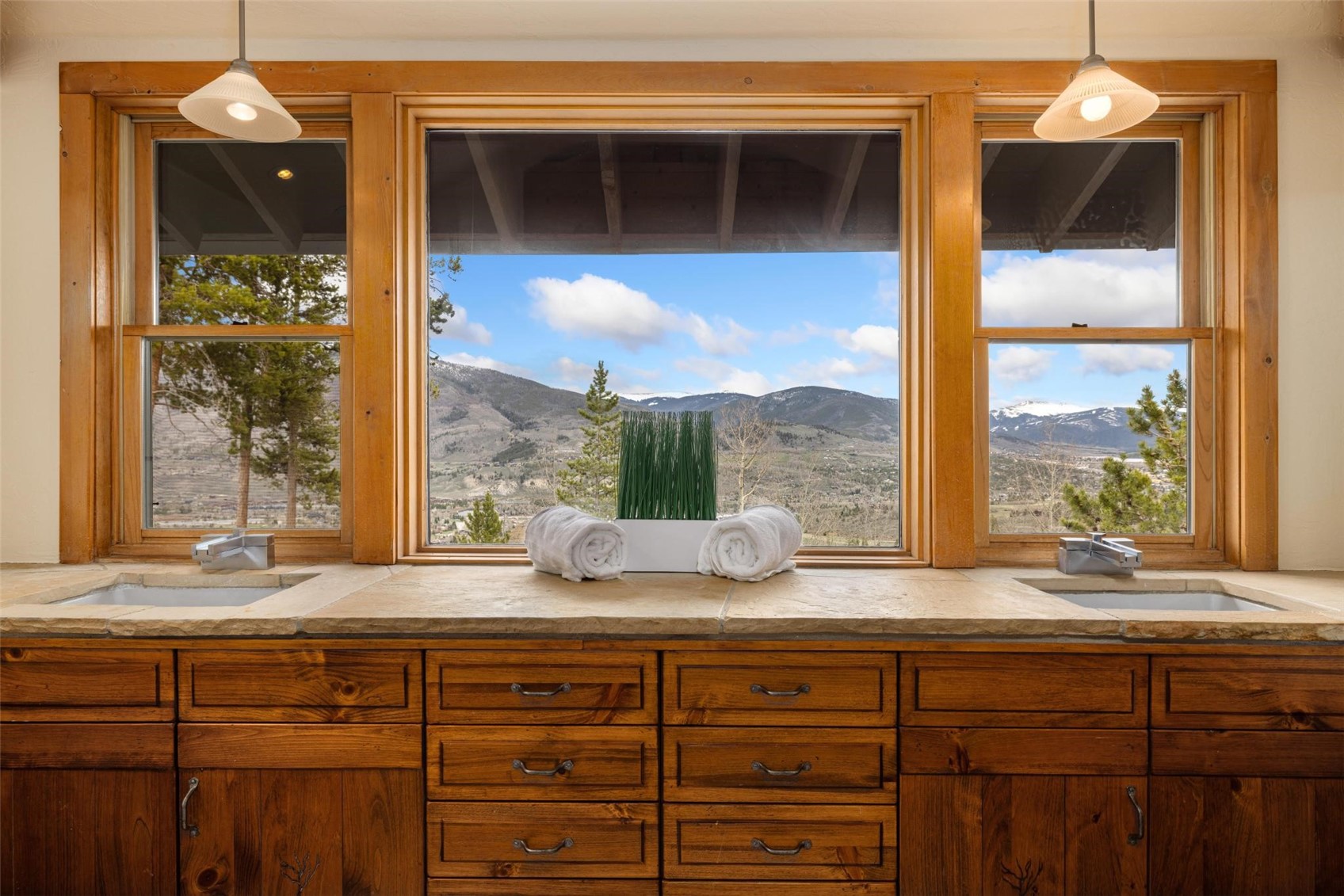 983 Emerald Road Silverthorne, CO 80498 - Photo 16 of 45 Gallery Image 16
