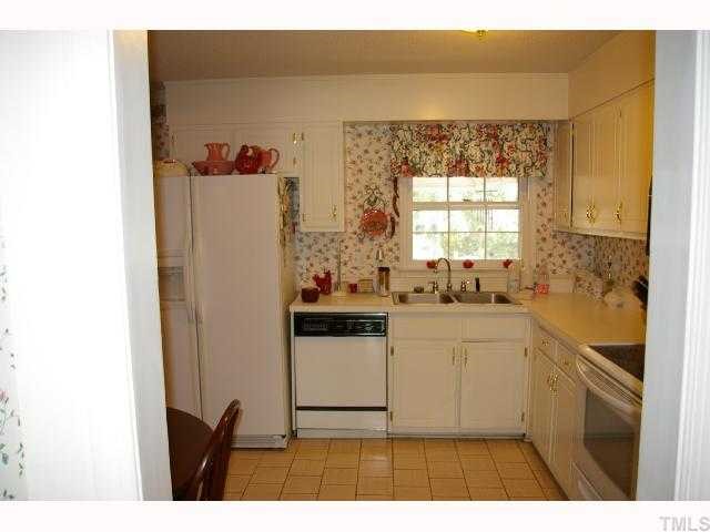 3608 Morningside Drive Raleigh, NC 27607 - Photo 6 of 9 Great Kitchen with Breakfast Area