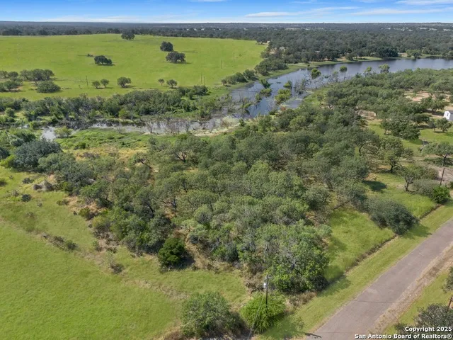 $200,000 | 200 Lolita Drive, Lytle, TX 78052