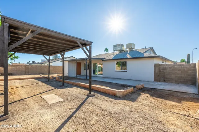 $414,999 | 5652 West Brown Street, Glendale, AZ 85302