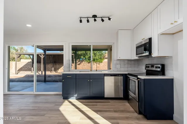 $414,999 | 5652 West Brown Street, Glendale, AZ 85302