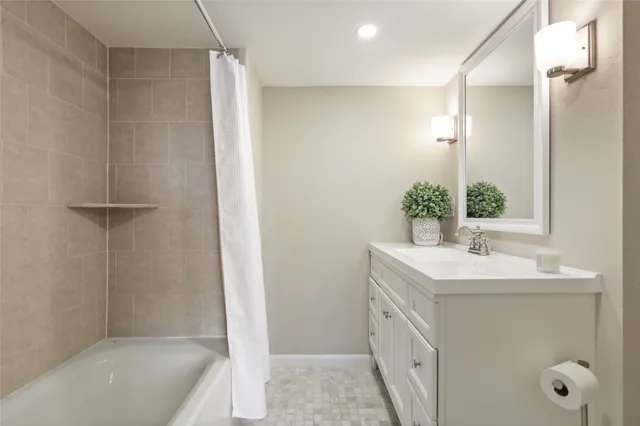 $1,750 | 4040 San Felipe Street, Unit 178, Houston, TX 77027