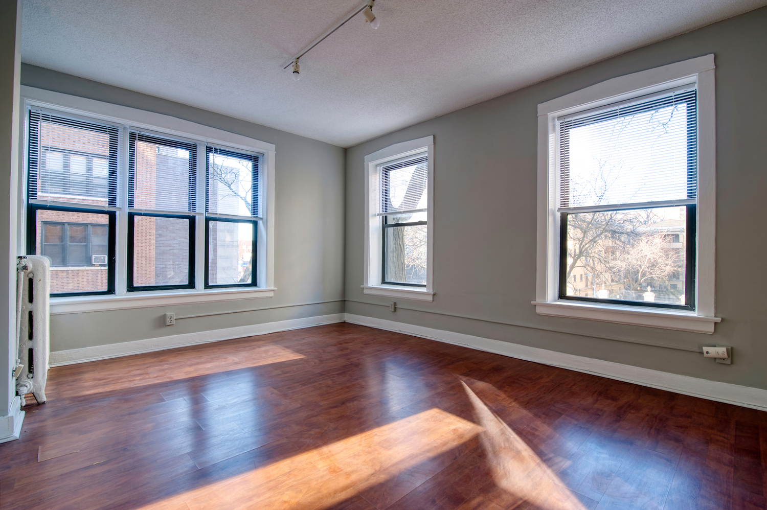 Undisclosed Address Chicago, IL 60613 - Photo 3 of 6