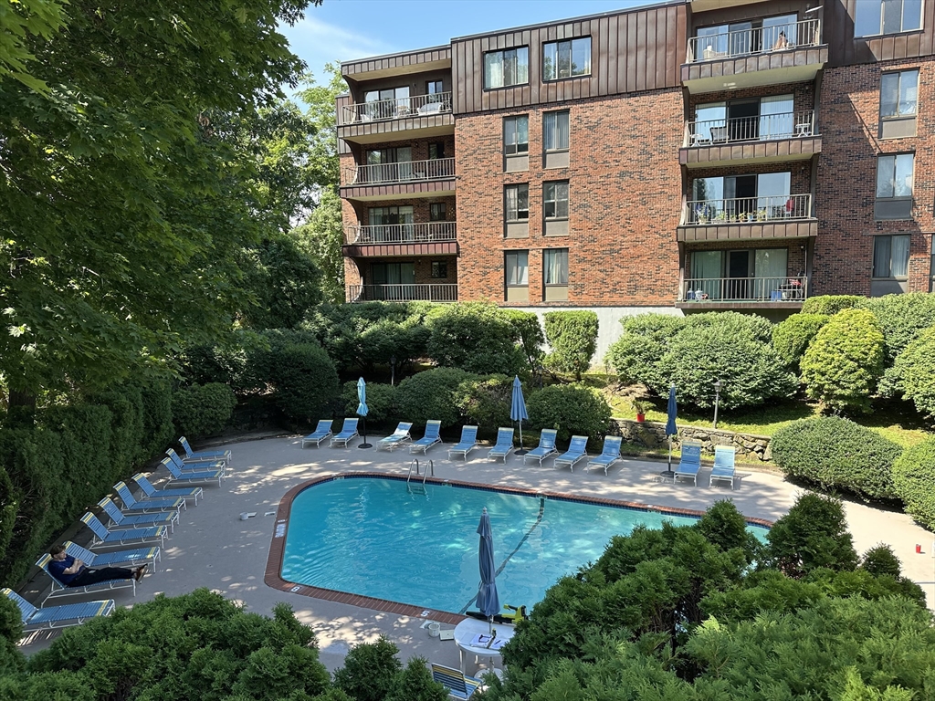 1006 Paradise Road, Unit PHN Swampscott, MA 01907 - Photo 34 of 35