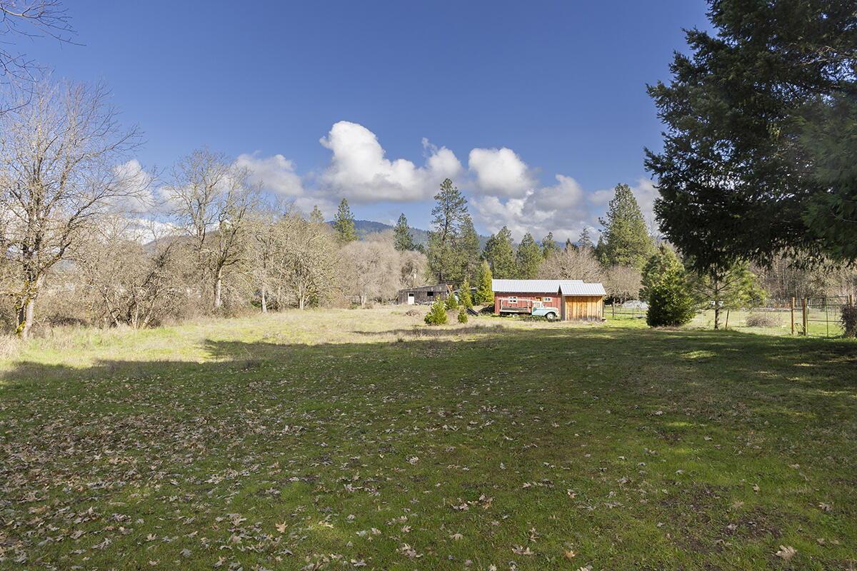 1392 Cedar Flat Road Williams, OR 97544 - Photo 33 of 56 32