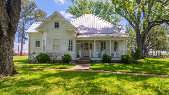 $29,000,000 | 2228 Center Hill Road, Bellville, TX 77418