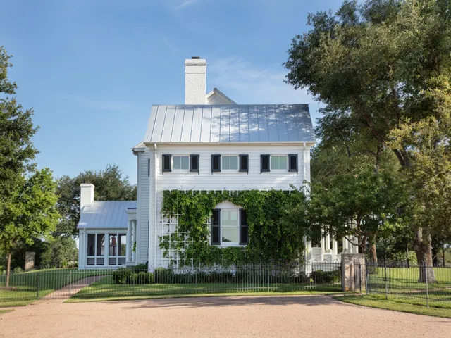 $29,000,000 | 2228 Center Hill Road, Bellville, TX 77418