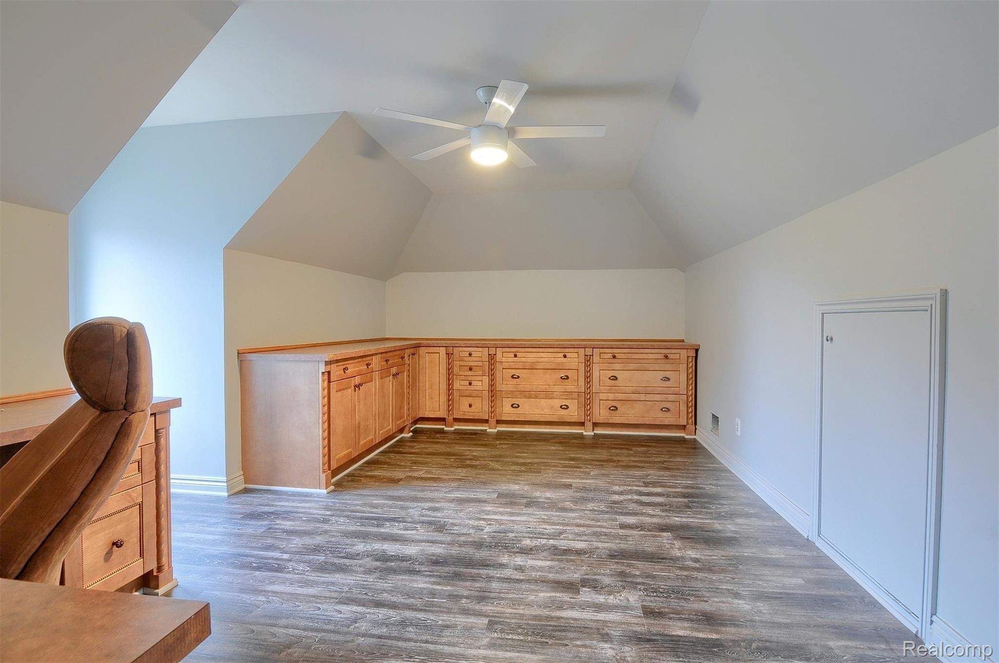 8311 Waumegah Road Clarkston, MI 48348 - Photo 35 of 61 37-Bonus-Room.jpg