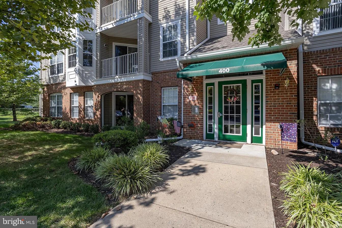 433 Mowat Circle Hamilton, NJ 08690 - Photo 2 of 36 Charming entrance with lush greenery.