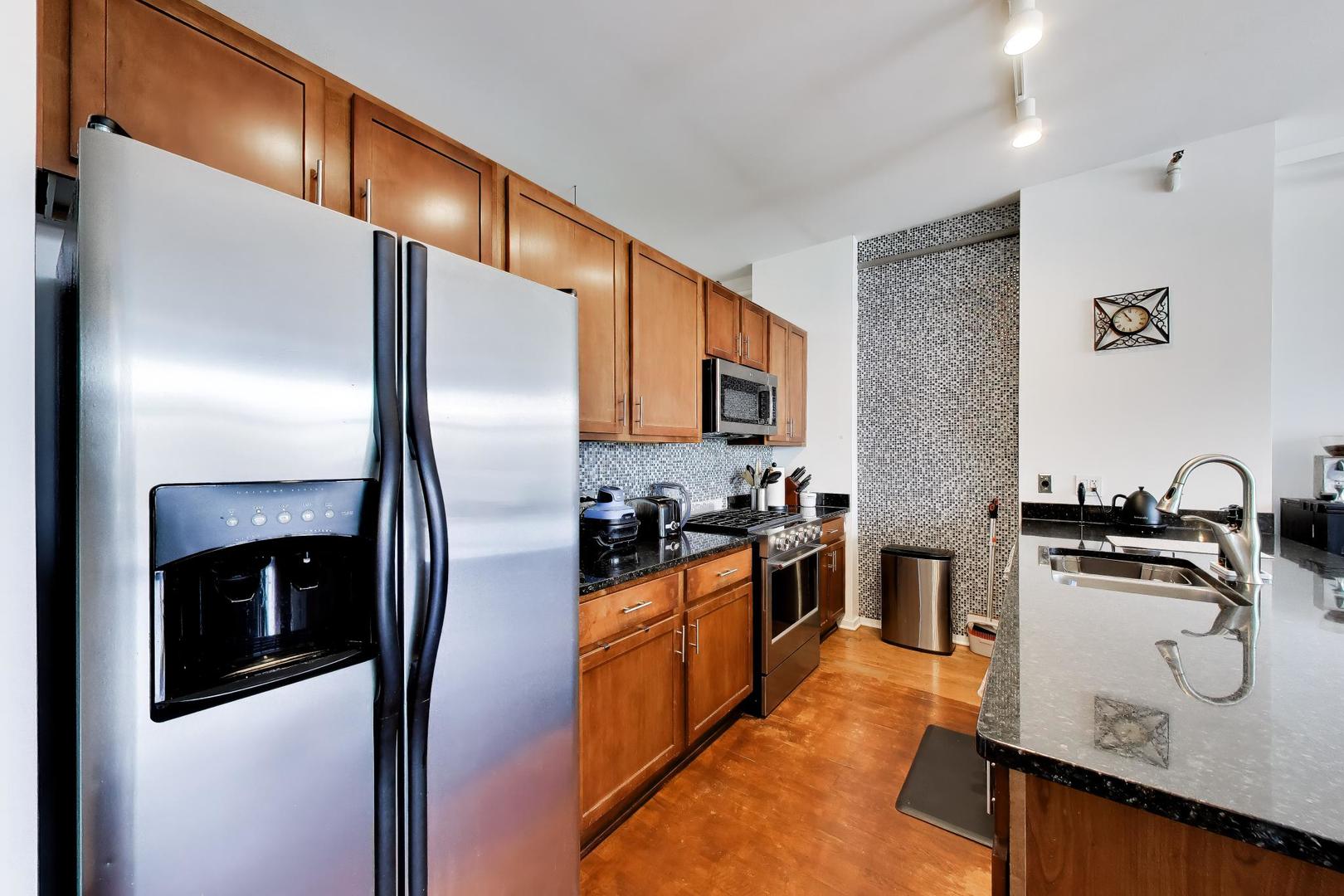 2323 West Pershing Road, Unit 609 Chicago, IL 60609 - Photo 13 of 36 Gallery Image 13