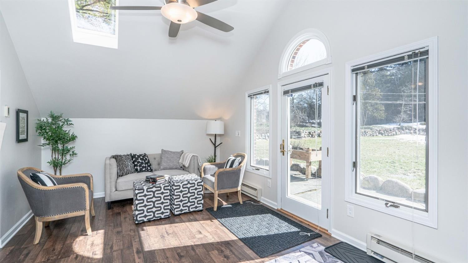 2126 Devonshire Road Ann Arbor, MI 48104 - Photo 73 of 90 Photo 73
