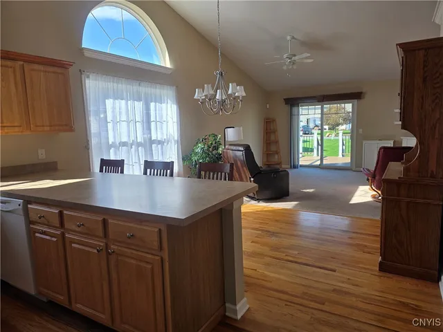 $280,000 | 129 Slindes Wood Circle, Cicero, NY 13212