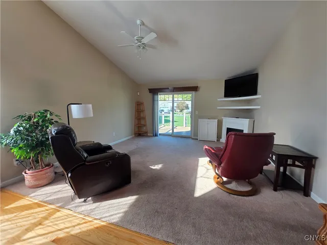 $280,000 | 129 Slindes Wood Circle, Cicero, NY 13212