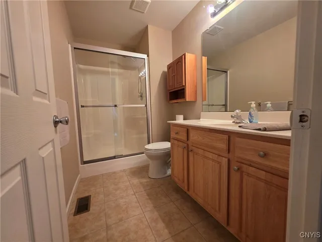 $280,000 | 129 Slindes Wood Circle, Cicero, NY 13212