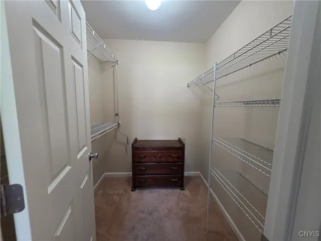 $280,000 | 129 Slindes Wood Circle, Cicero, NY 13212