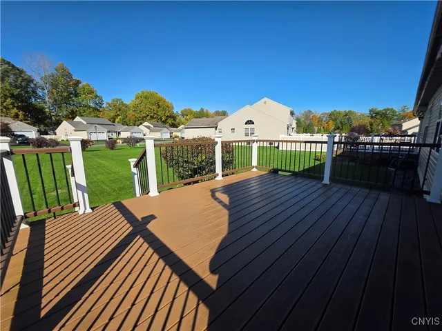 $280,000 | 129 Slindes Wood Circle, Cicero, NY 13212