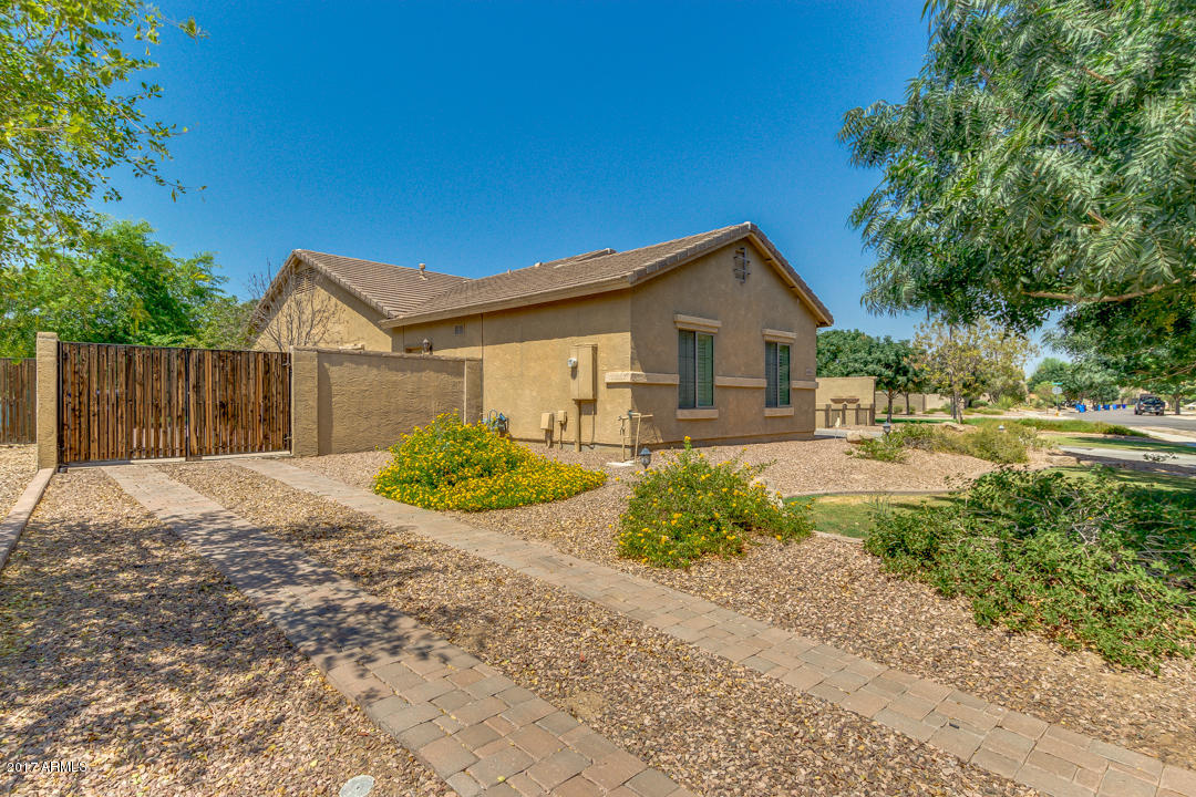4186 East Los Altos Road Gilbert, AZ 85297 - Photo 3 of 53 03-Los Altos