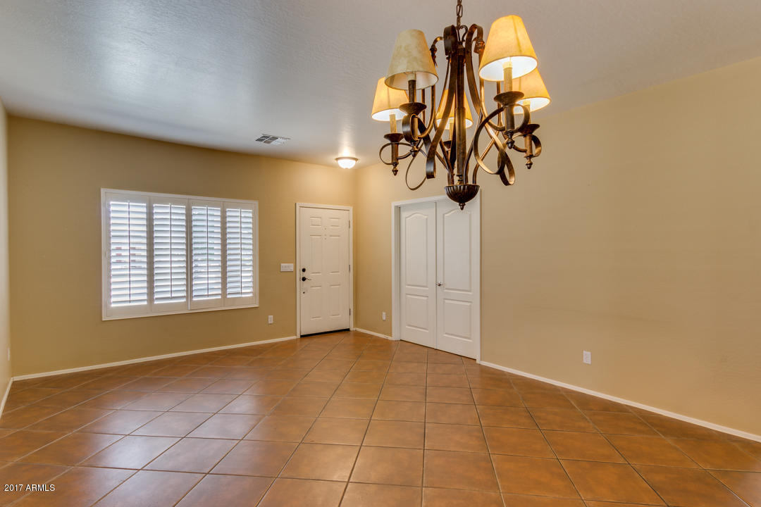 4186 East Los Altos Road Gilbert, AZ 85297 - Photo 4 of 53 04-Los Altos