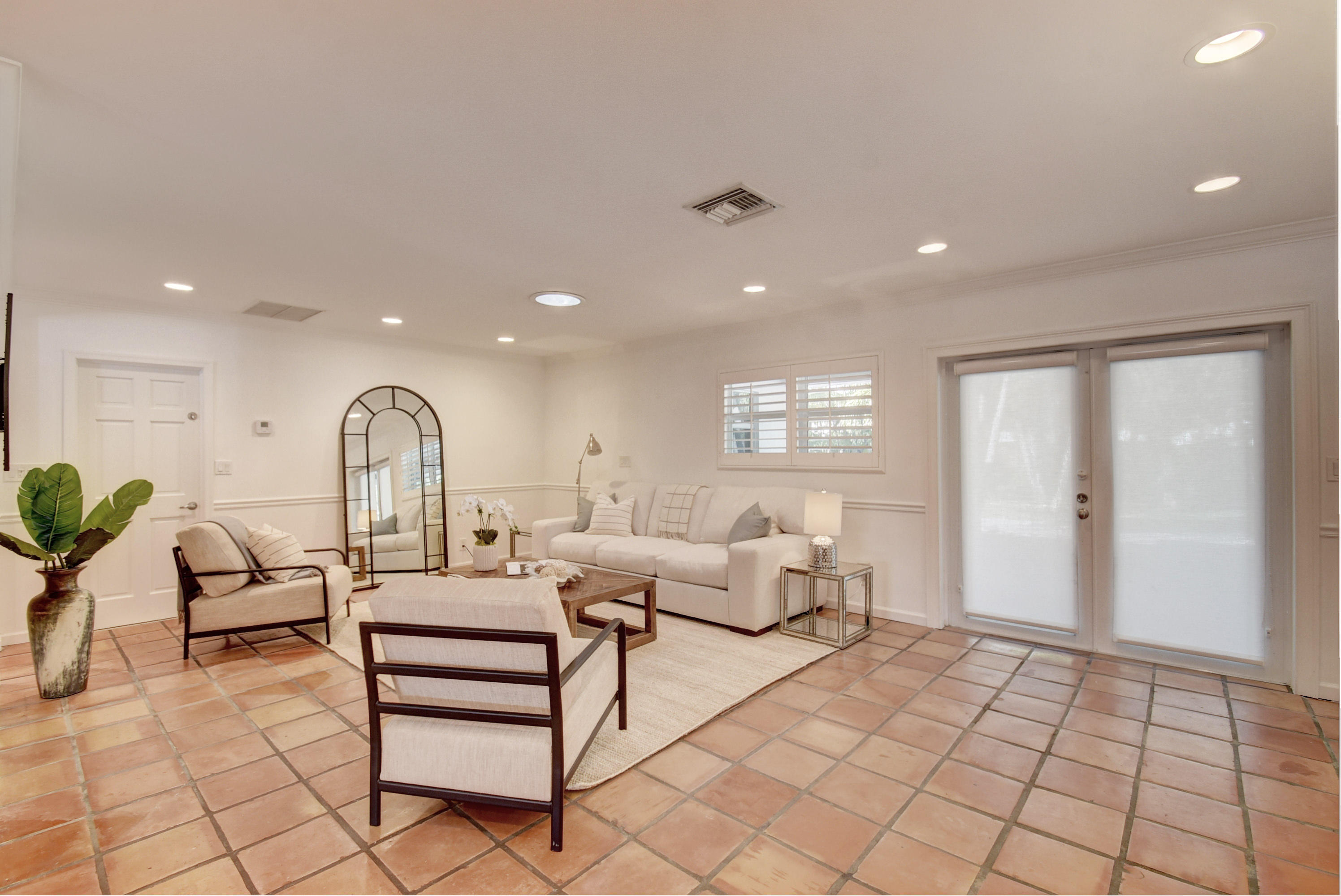 910 Southwest 21st Lane Boca Raton, FL 33486 - Photo 11 of 70 Family Room