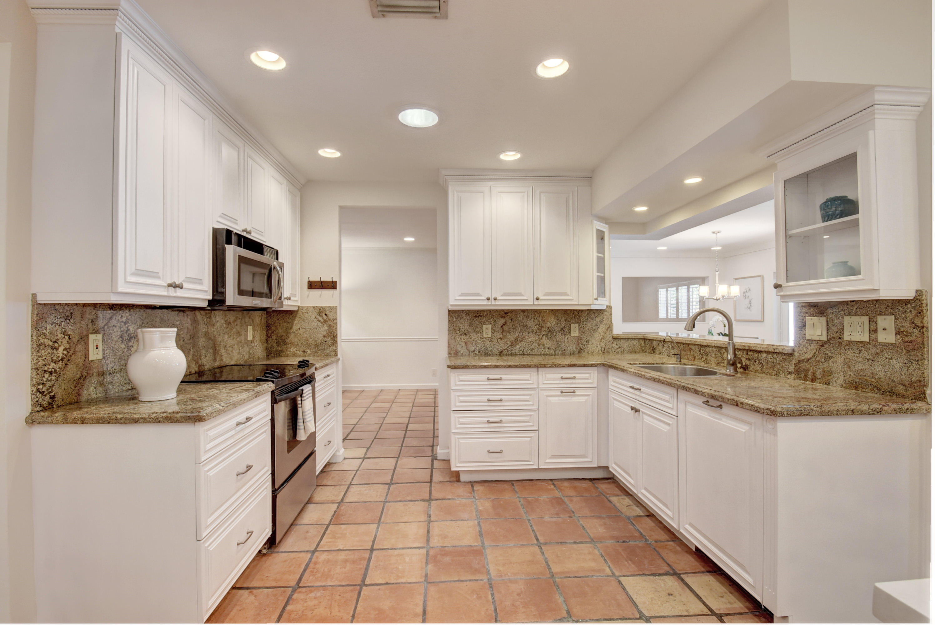 910 Southwest 21st Lane Boca Raton, FL 33486 - Photo 20 of 70 Lots of Room