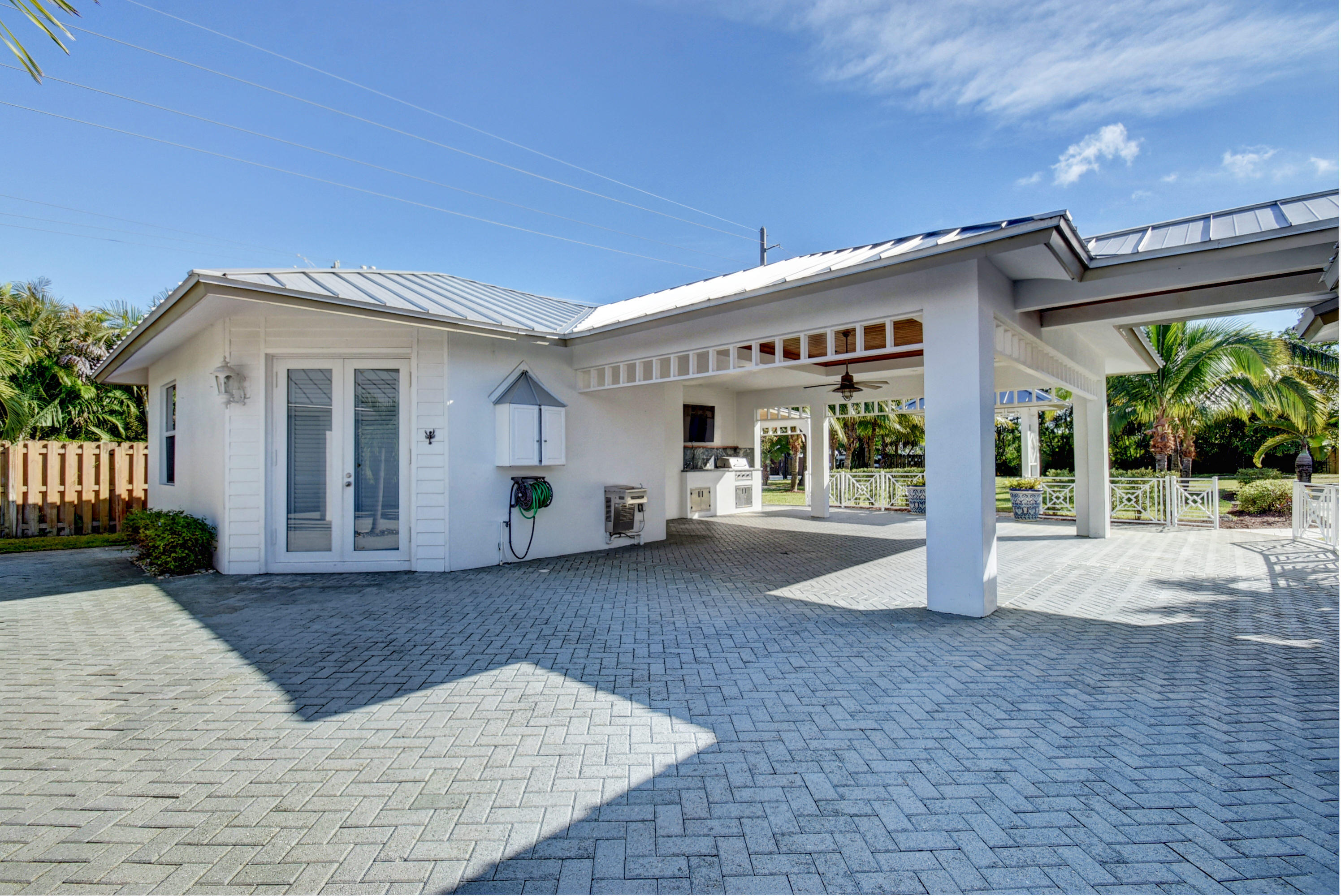 910 Southwest 21st Lane Boca Raton, FL 33486 - Photo 37 of 70 Private Guesthouse